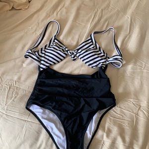 Cupshe one piece black and white suit